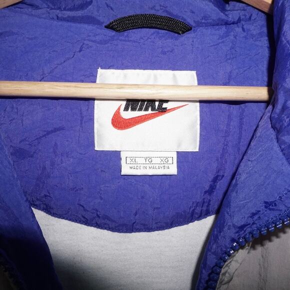 XL - Vintage Y2K Nike embroider 90s purple/gray windbreaker - Picture 3 of 4